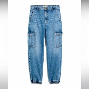 Madewell Cargo Jogger Jeans in Leegate Wash, never worn.